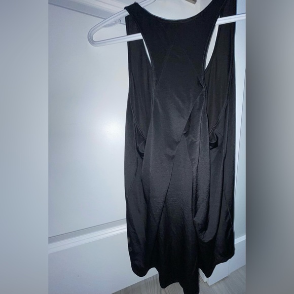 Lululemon tank - Picture 2 of 3